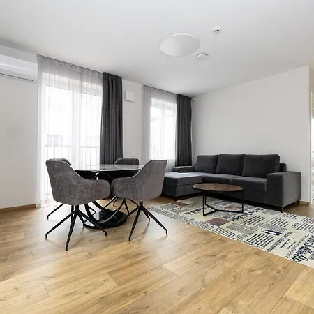 Newly Built Apartment With Parking, By Cohost Klaipeda Exterior photo