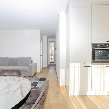 Newly Built Apartments With Parking, By Cohost Klaipeda Exterior photo