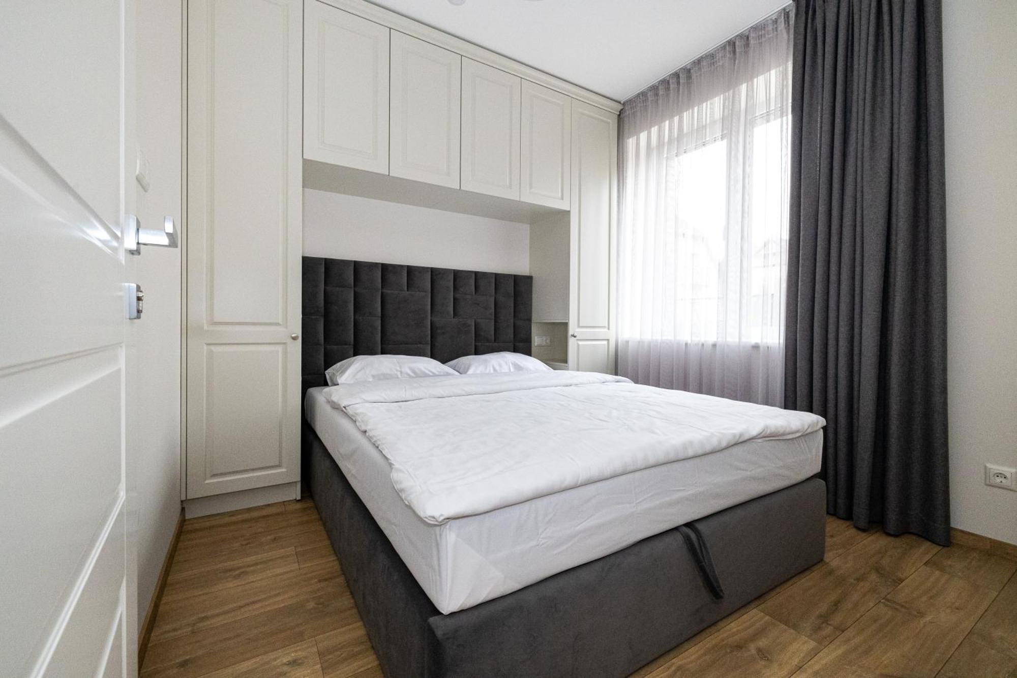 Apartment Newly Built With Parking, By Cohost *