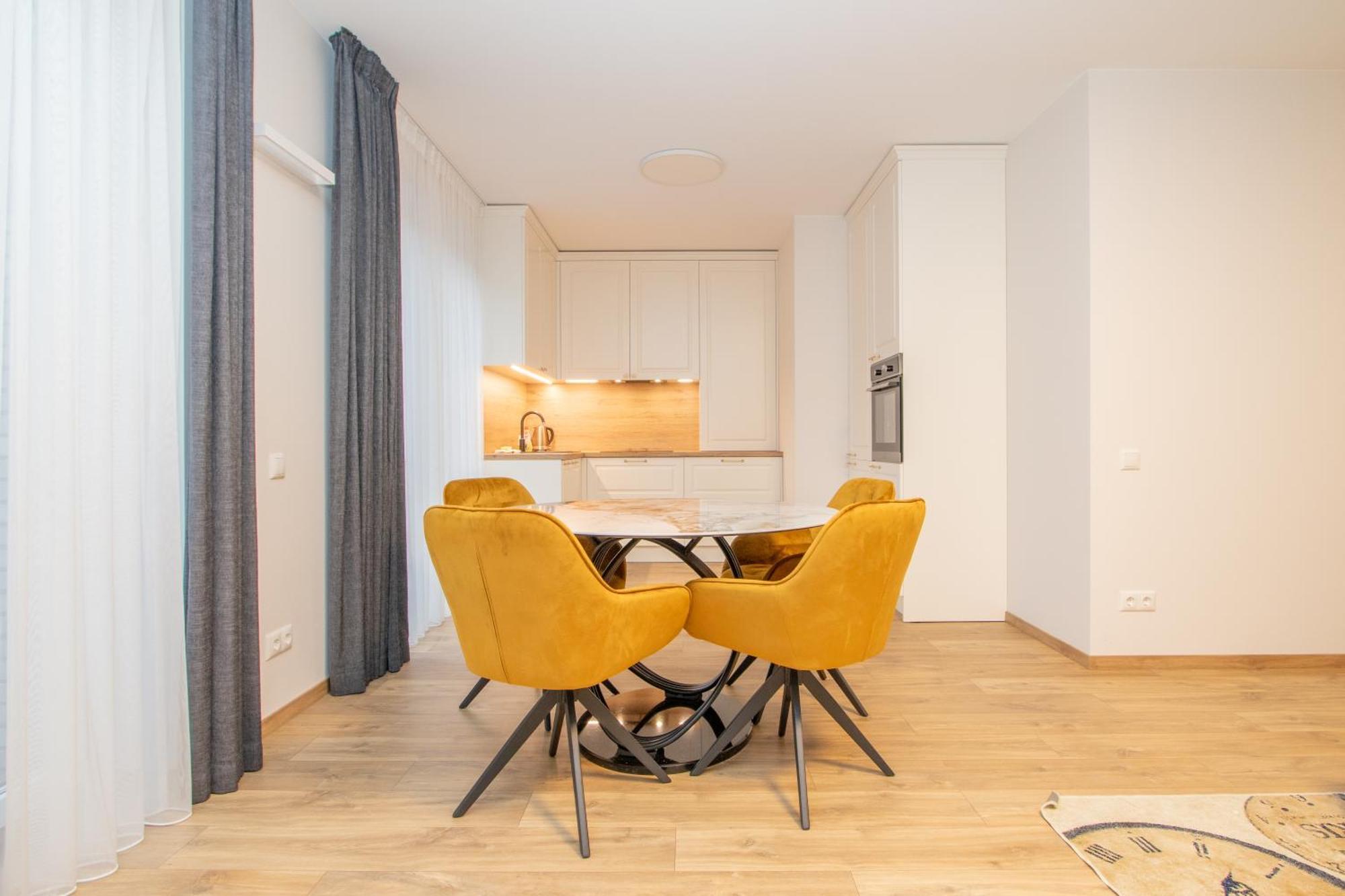 Newly Built With Parking, By Cohost Apartment Klaipeda