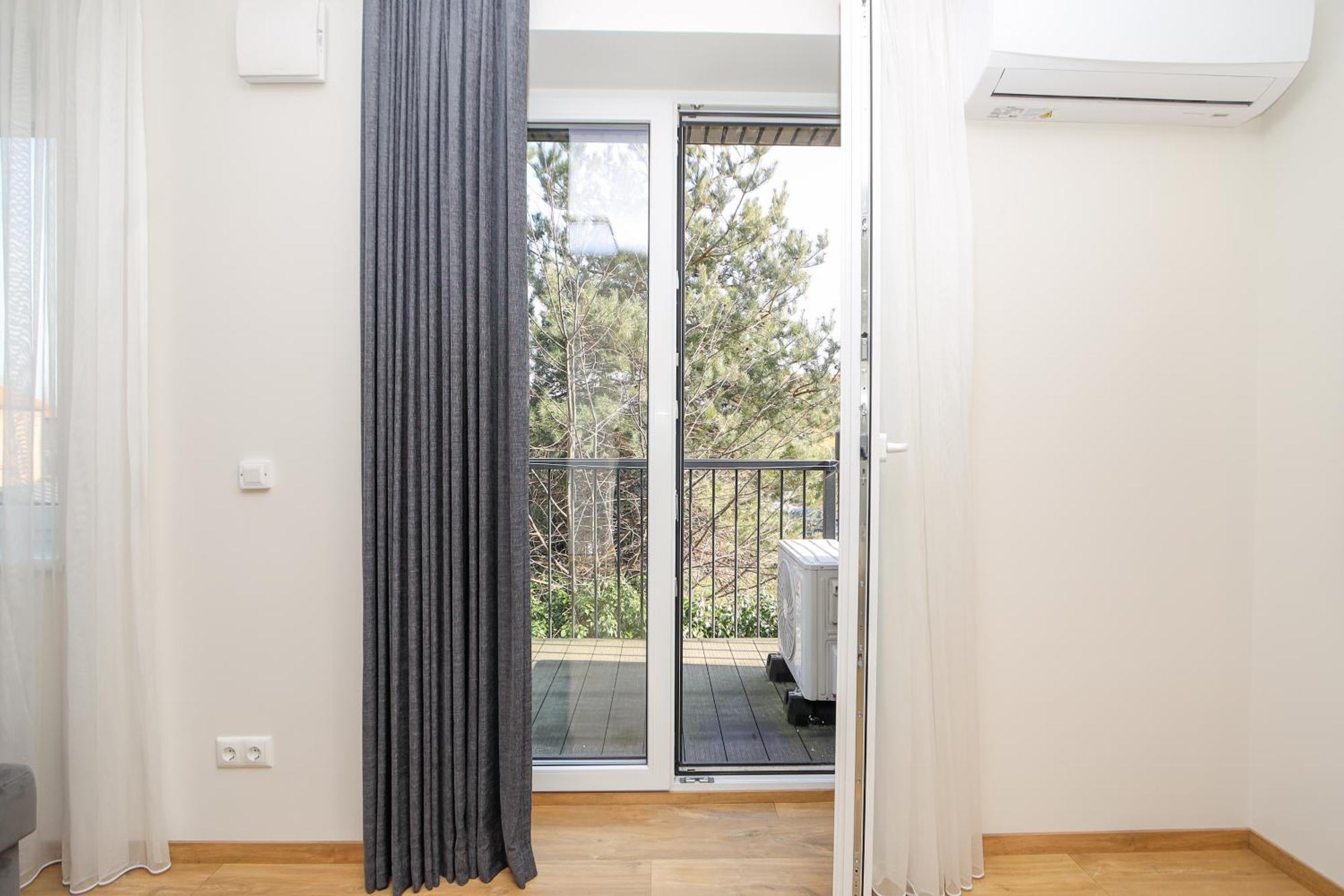 Newly Built With Parking, By Cohost Apartment Klaipeda